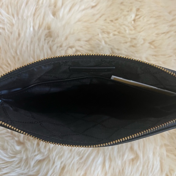 MICHAEL KORS LARGE WRISLET - Picture 8 of 9